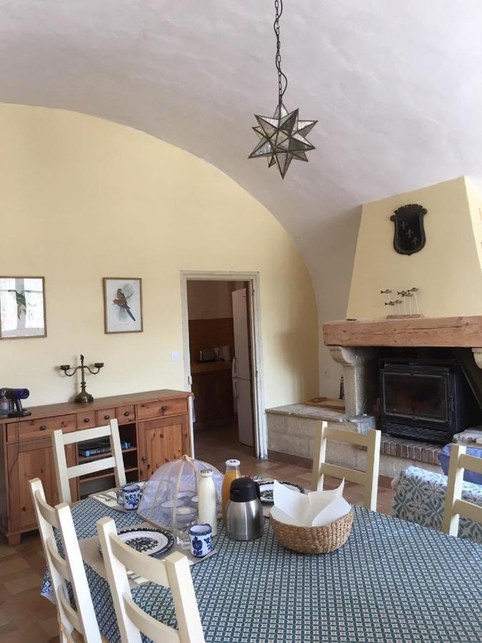 Les Yourtes De Provence Saint-Paulet-de-Caisson Bagian luar foto