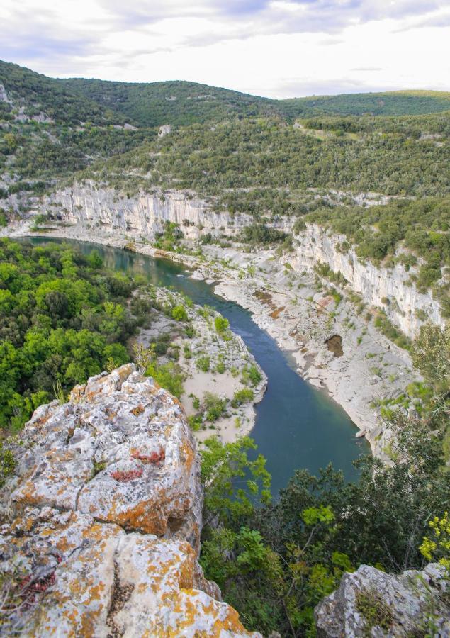 Les Yourtes De Provence Saint-Paulet-de-Caisson Bagian luar foto