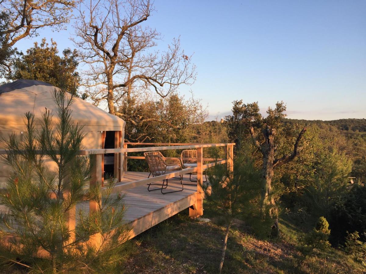Les Yourtes De Provence Saint-Paulet-de-Caisson Ruang foto